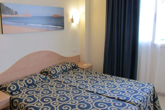 غرفة بسريرين منفصلين، htop Royal Sun Suites 2/2