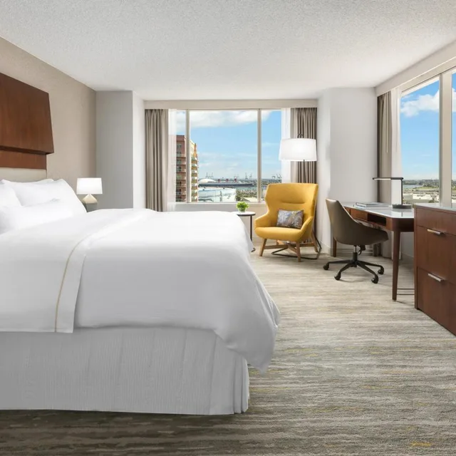 غرفة بسرير كينج، Westin Long Beach 9/20