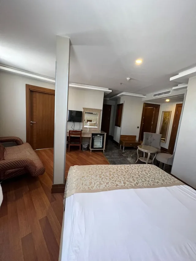 Deluxe, Studio, 1 Single and 2 Queen Beds, Grand Star Hotel Bosphorus 2/6