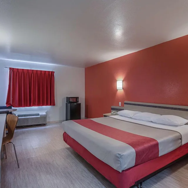 غرفة ديلوكس بسرير كينج، Motel6 Pasadena, TX 3/10