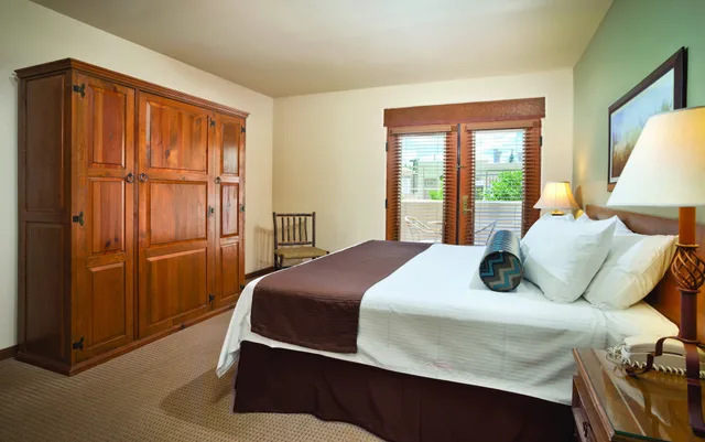 1 Bedroom, Deluxe, Suite, King Bed, Murphy Bed, Kitchenette، Worldmark Taos 4/9