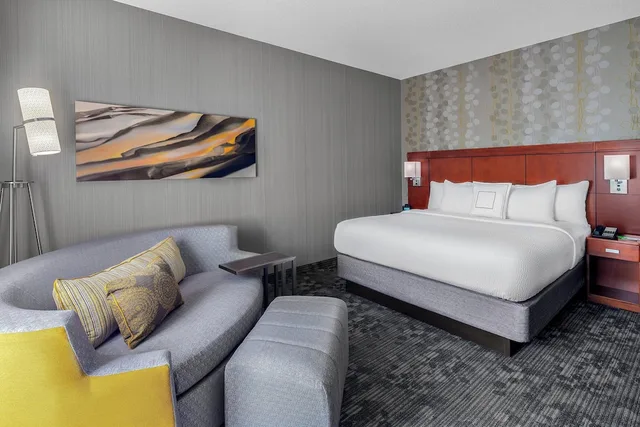 Room, 2 Queen Beds, Accessible, Courtyard Pittsburgh Airport 5/10