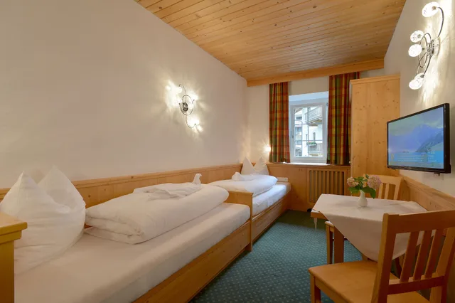 Mayrhof, Single, Single Bed, Balcony، Hotel Postschlössl 1/3
