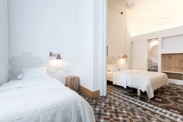غرفة ديلوكس ثلاثية بسرير مزدوج وسرير فردي، La Casa de Antonio Petit Hotel 1/9