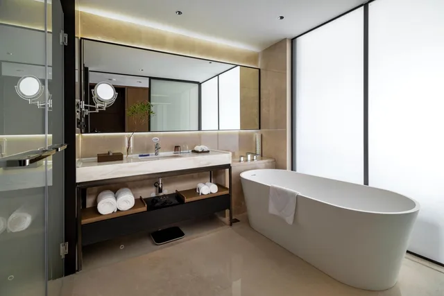 Deluxe, Suite, King Bed, River View, Wyndham Grand Plaza Royale Yujia Anhua 3/3