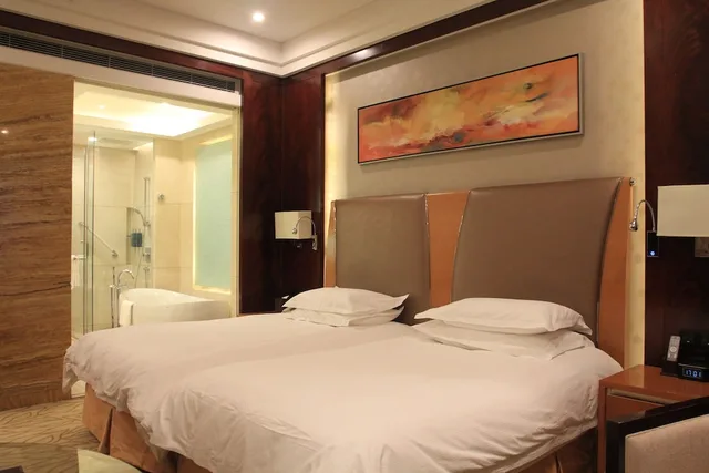 Deluxe, Twin Beds, Mountain View, Doubletree By Hilton Qinghai Golmud China 3/5