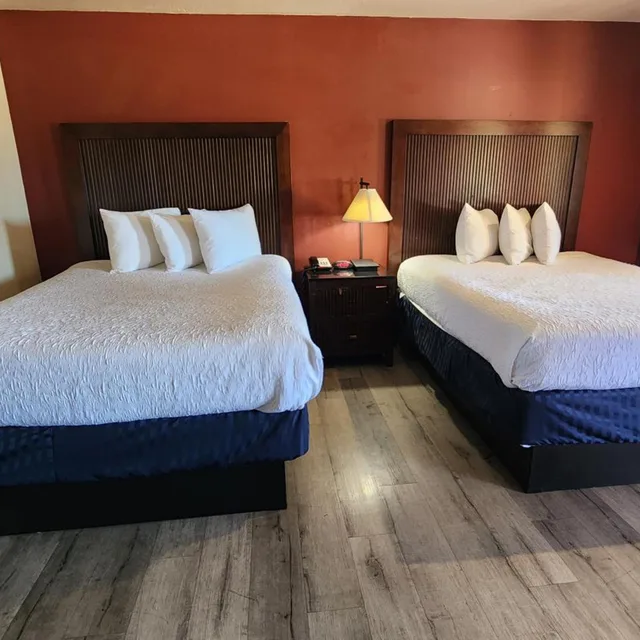 غرفة بسريرين كوين، Mission Inn and Suites 5/8