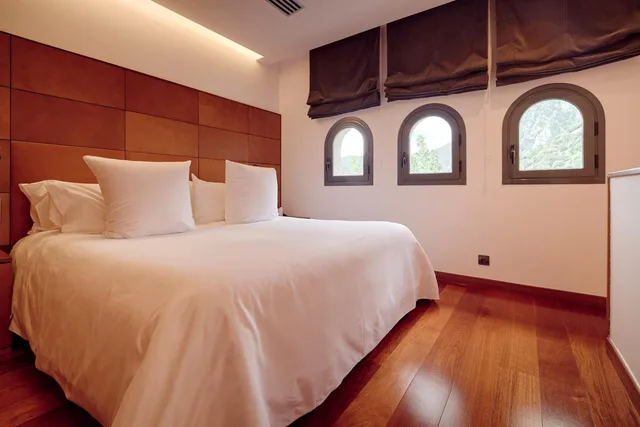 Tower, King Bed، Andorra Park 2/7