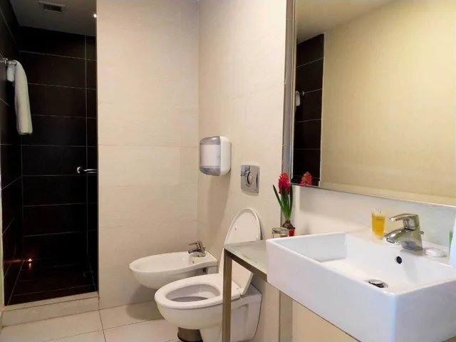 غرفة ثلاثية بثلاثة أسرّة، The Liwan Hotel 3/5