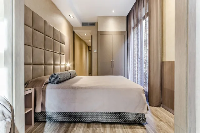 Room, Queen Bed, Hotel Suizo 4/10