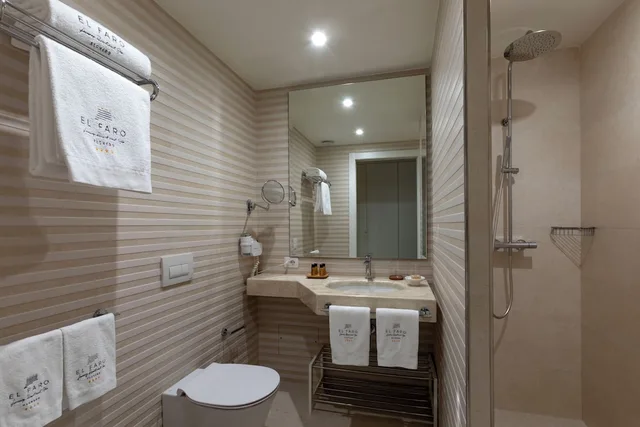 غرفة كلاسيكية بسرير مزدوج، El Faro Hotel 6/6
