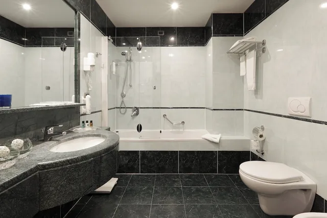 غرفة عائلية بسرير كينج وسريرين منفصلين، HOLIDAY INN TURIN CORSO FRANCIA 3/4