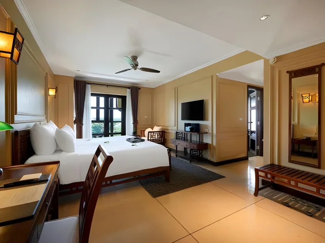 جناح غراند كلاسيكي بسرير كينج، La Siesta Resort Spa Hoi An 2/2