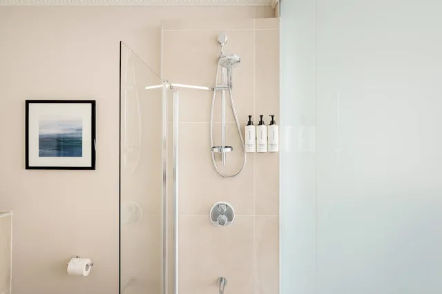 غرفة قياسية بسرير مزدوج، voco Edinburgh Royal Terrace 8/8