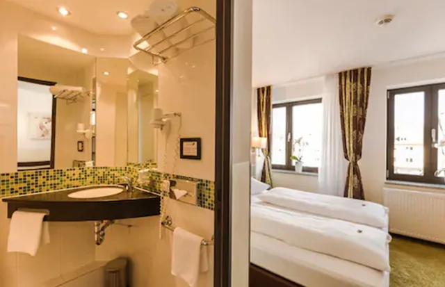 Standard, Double and Twin Beds, Hotel Arooma 3/3
