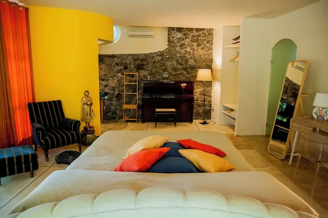 Room, Queen Bed, Garden View, La Villa 5/10