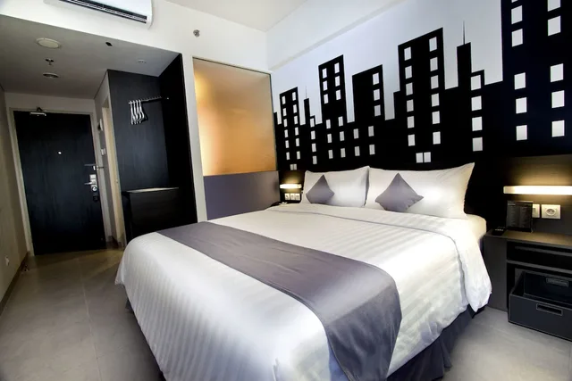 Standard, Twin Beds, Hotel Neo Tendean 1/6