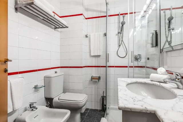 غرفة قياسية بشرفة، Citystyle Hotel Reggio Emilia 5/6