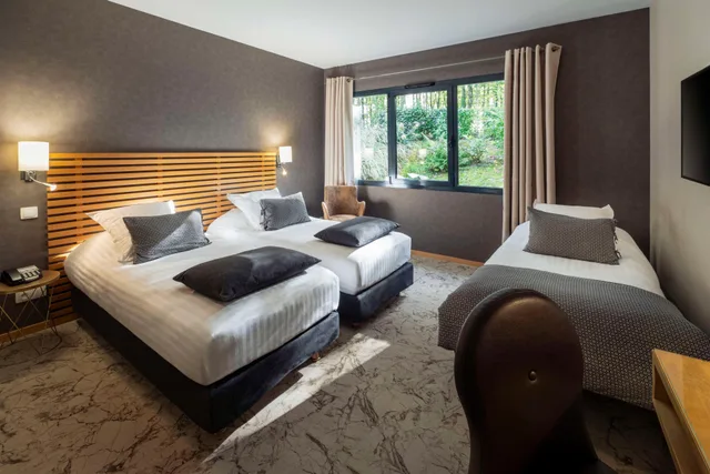 غرفة بريستيج بسريرين منفصلين وسرير كينج مع أريكة، Best Western Plus Hotel De La Regate 1/6