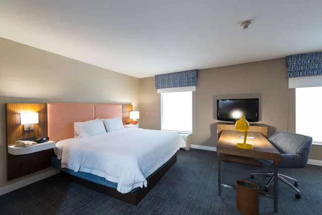 جناح استوديو بسرير كينج مع أريكة، Hampton Inn And Suites Jamestown 1/4