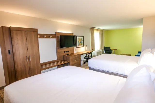 غرفة قياسية بسريرين كوين، Holiday Inn Express Hotel And Suites Memphis Germantown 1/4