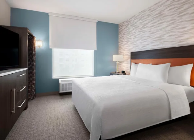 جناح بسرير كينج مع أريكة بحوض استحمام لذوي الإعاقة، Home2 Suites by Hilton Orlando South Davenport 3/8