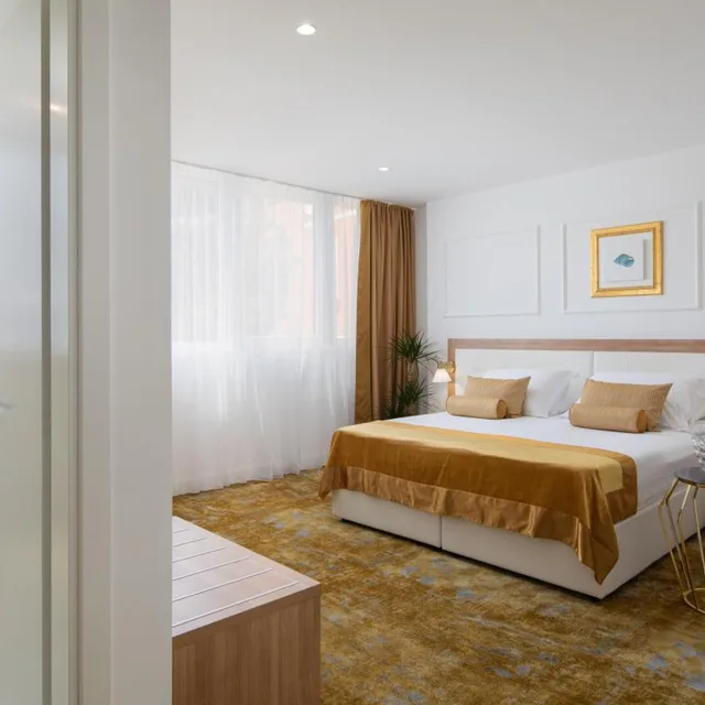 غرفة كومفورت بسرير مزدوج أو سريرين منفصلين بإطلالة على المدينة، Hotel Corner 3/9