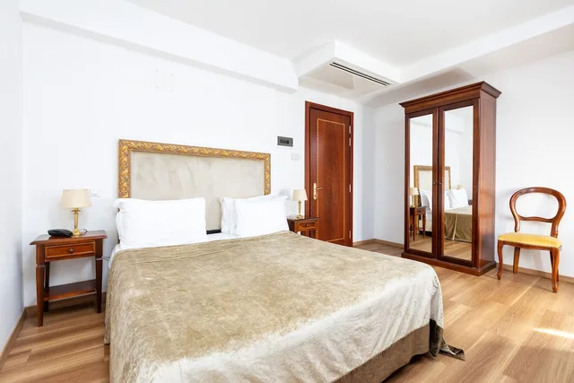 Classic, Queen Bed, Hotel Giardinetto 1/5