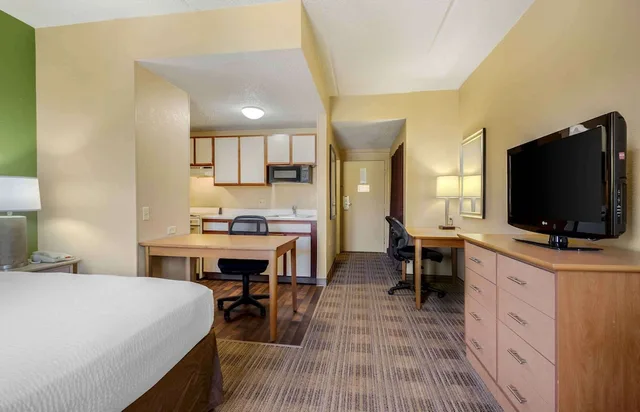 Studio, Queen Bed, Extended Stay America - Dallas - Las Colinas - Meadow Crk Dr 3/4