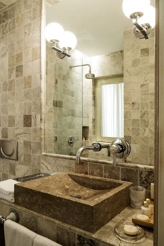 غرفة بسرير كوين بإطلالة على البحر بشرفة، Hotel Azimut 4/4