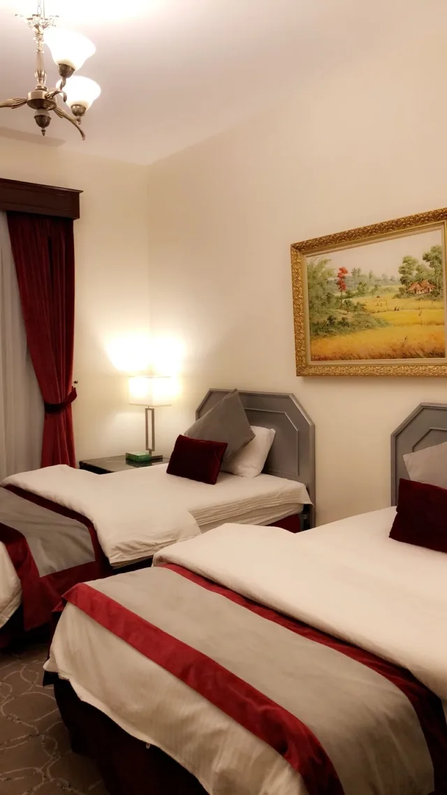 استوديو تنفيذي بسرير كوين، ثلاثة وستون أجنحة فندقية(Sixty Three Hotel) 1/10