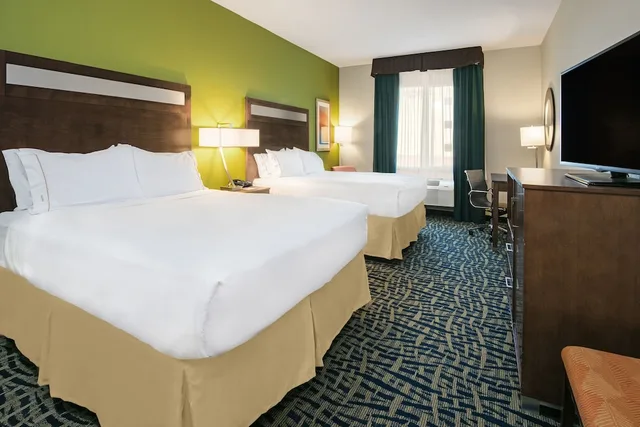 Suite, 2 Queen Beds, Sofa, Holiday Inn Express Hotel And Suites Monahans I 20 2/4