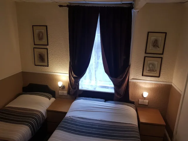 غرفة ثلاثية، Grange House Hotel 8/10