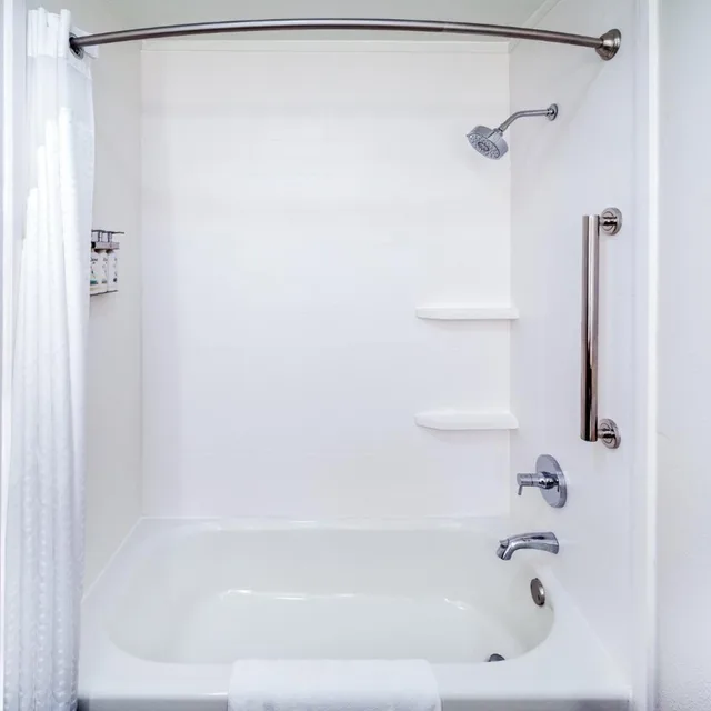 غرفة قياسية بسرير كينج، Holiday Inn Express & Suites Sulphur (Lake Charles) 5/7