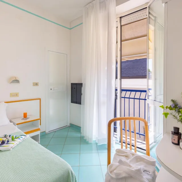 غرفة مفردة، Hotel Caprice 4/8