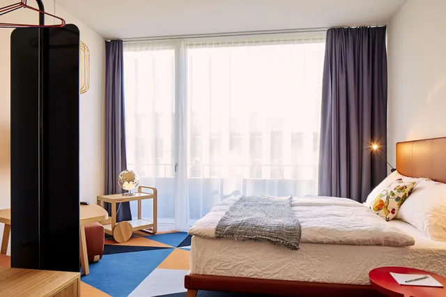غرفة ديلوكس بسرير كينج بشرفة، Nomad Design Lifestyle Hotel 6/10