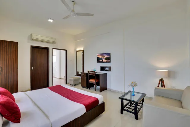Super, Deluxe, Balcony، Goverdhan Greens Resort Dwarka 4/9