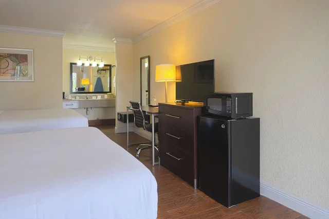 غرفة بريميوم بسريرين مزدوجين، Fairway Inn Florida City Homestead Everglades 3/10