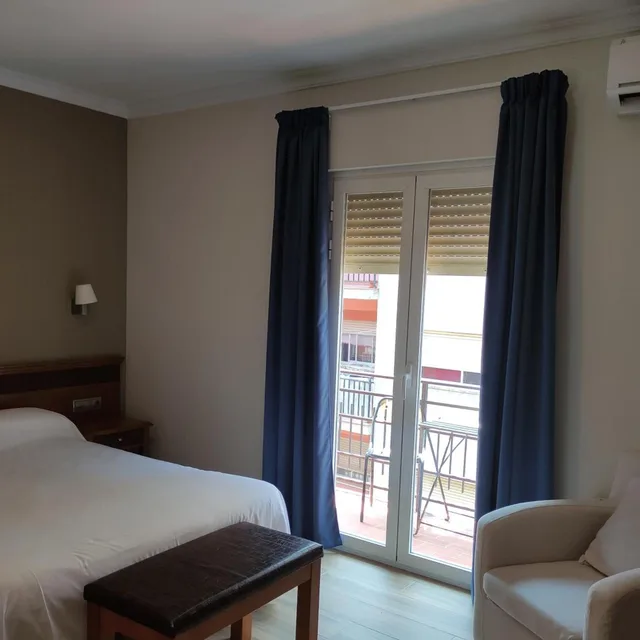 غرفة بسرير مزدوج أو سريرين منفصلين بشرفة، Hotel Ramis 6/10