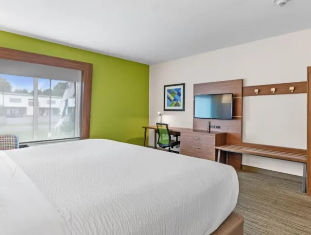 غرفة بسرير مزدوج لذوي الإعاقة، Holiday Inn Express Suites Mobile University Area 2/2