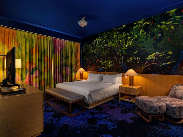 Artist, Suite, King Bed، 21C Museum Hotel Bentonville 1/10