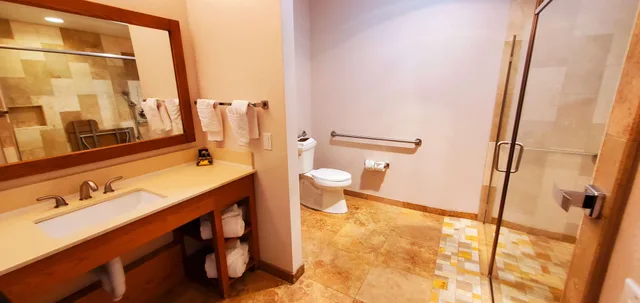 غرفة قياسية بسرير مزدوج، Best Western Plus Northwoods Inn 3/3