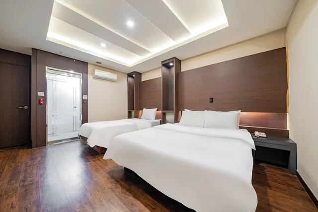 غرفة بريميوم بسريرين منفصلين، Incheon Airport Hotel June 2/5