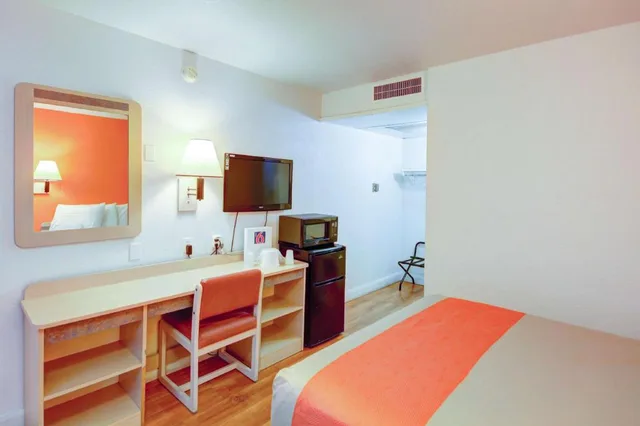 غرفة بسرير كوين، Motel6 Saint George, UT - University/Historic Downtown 4/8
