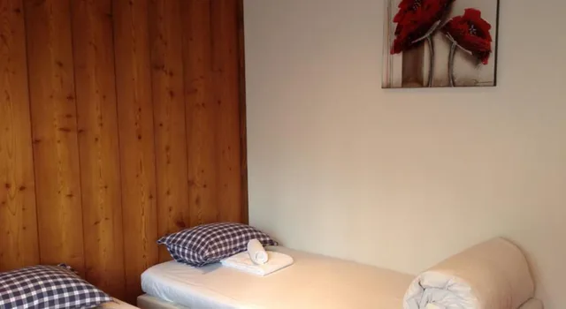 غرفة قياسية بسرير مزدوج، Logis Hotel la Boule de Neige 2/2