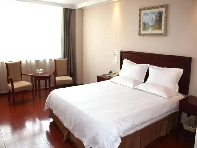 غرفة غراند بسرير كوين، Greentree Inn Liaocheng Chiping East Huixin Road Business Hotel 1/1