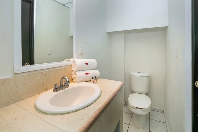 غرفة سوبيريور بسرير كينج، Capital O Hotel Victoria Morelia 4/4
