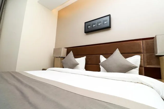 شقة بسرير كوين وسرير فردي بغرفتي نوم، سيتي ريزيدنس للاجنحة الفندقية(Maskan Almadinah Ex City Residence) 1/6