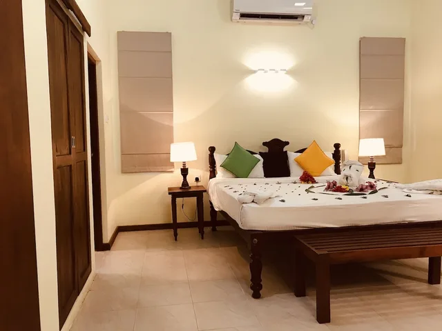 شاليه سوبيريور بسرير كينج، The Lake View Bungalow Yala 2/10