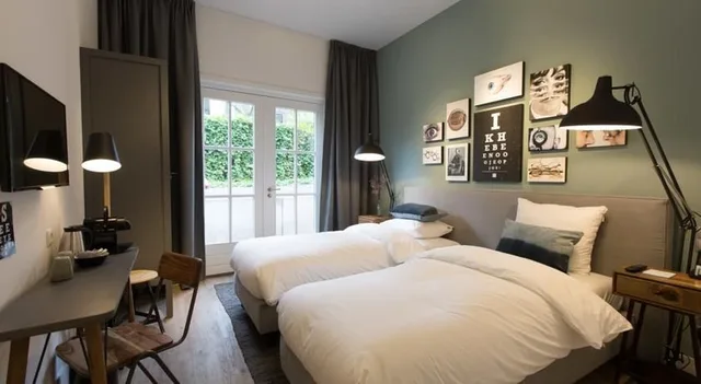Superior, EYE HOTEL 1/3